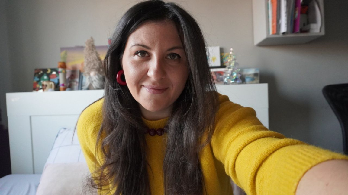 Entre dos mundos: Denitsa Ürge construye...