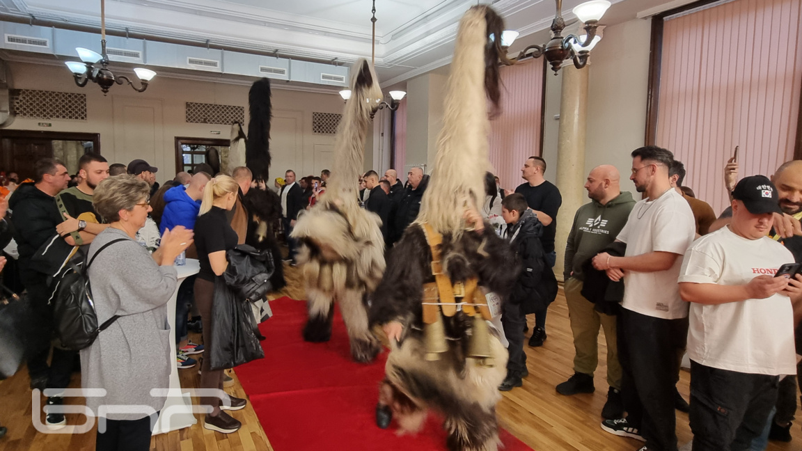 Връчването на наградите от 32-ия Международен фестивал на маскарадните игри “Сурва”