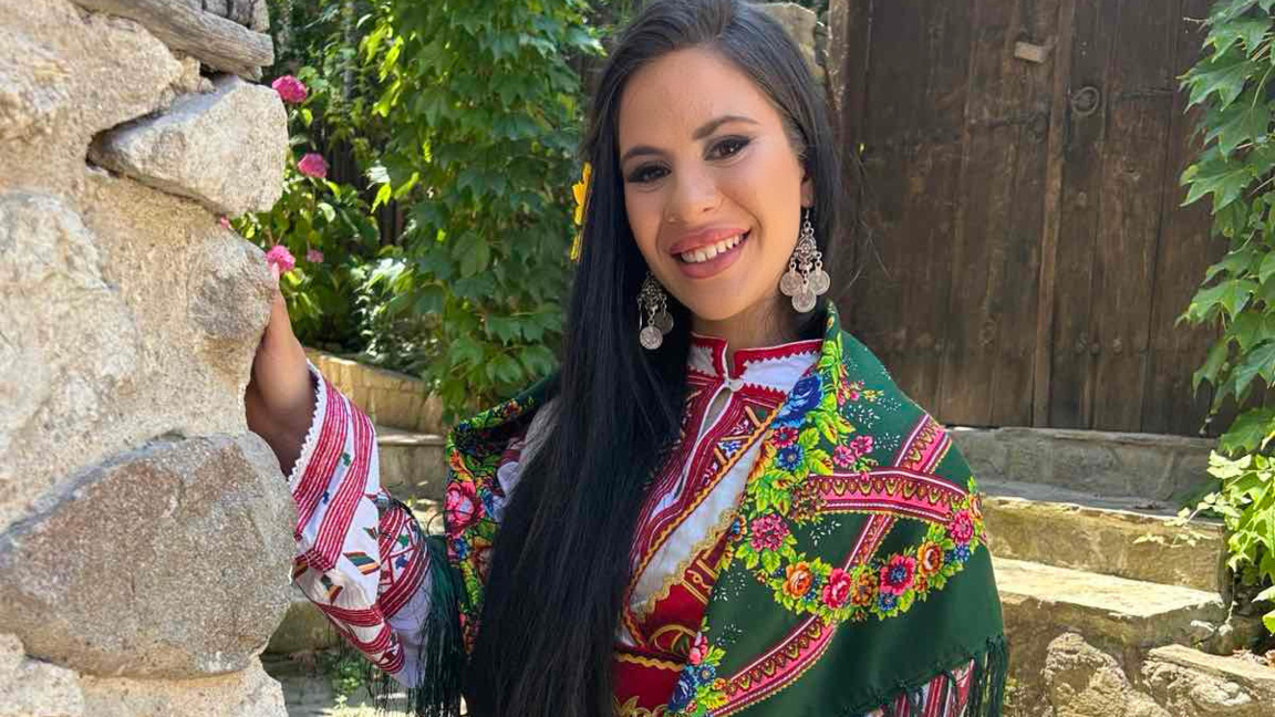 Любима песен от детството вдъхнови Мелек...