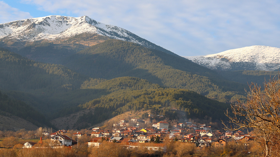Ηλιοφάνεια το πρωί, νεφώσεις το απόγευμα, βροχές στα δυτικά