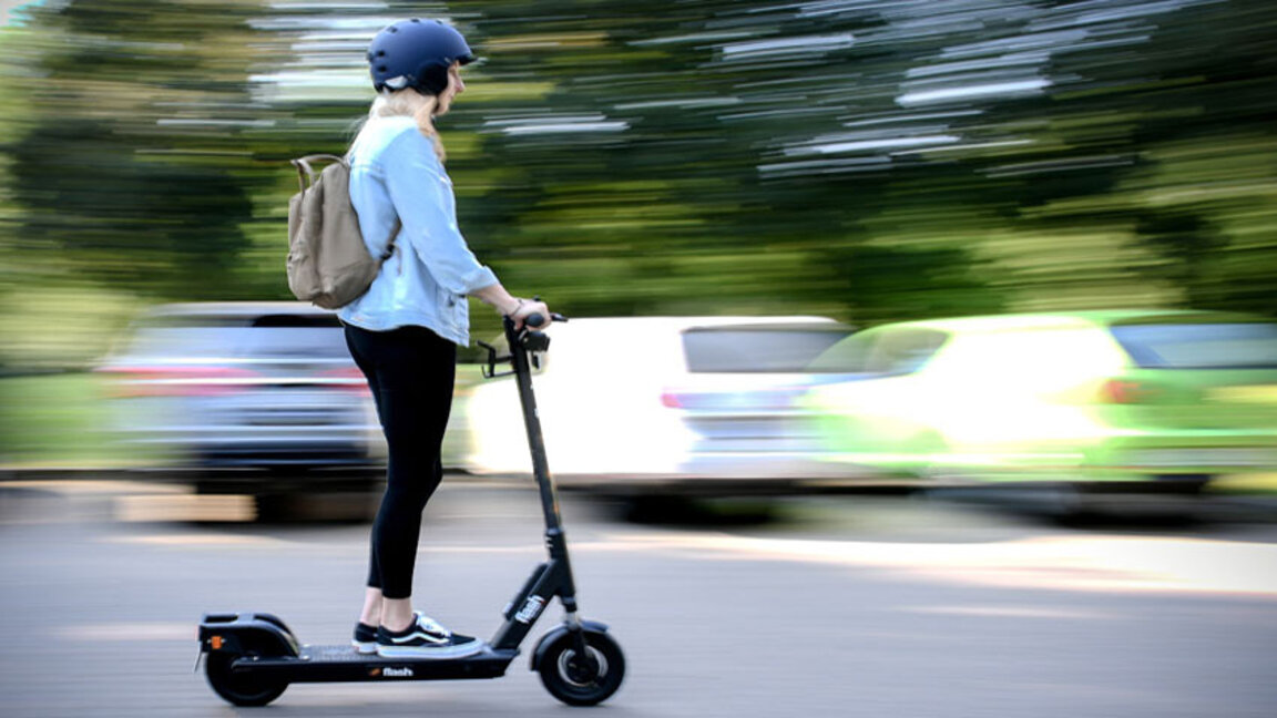 15 км/ч максимална скорост за велосипеди и електрически тротинетки в Добрич