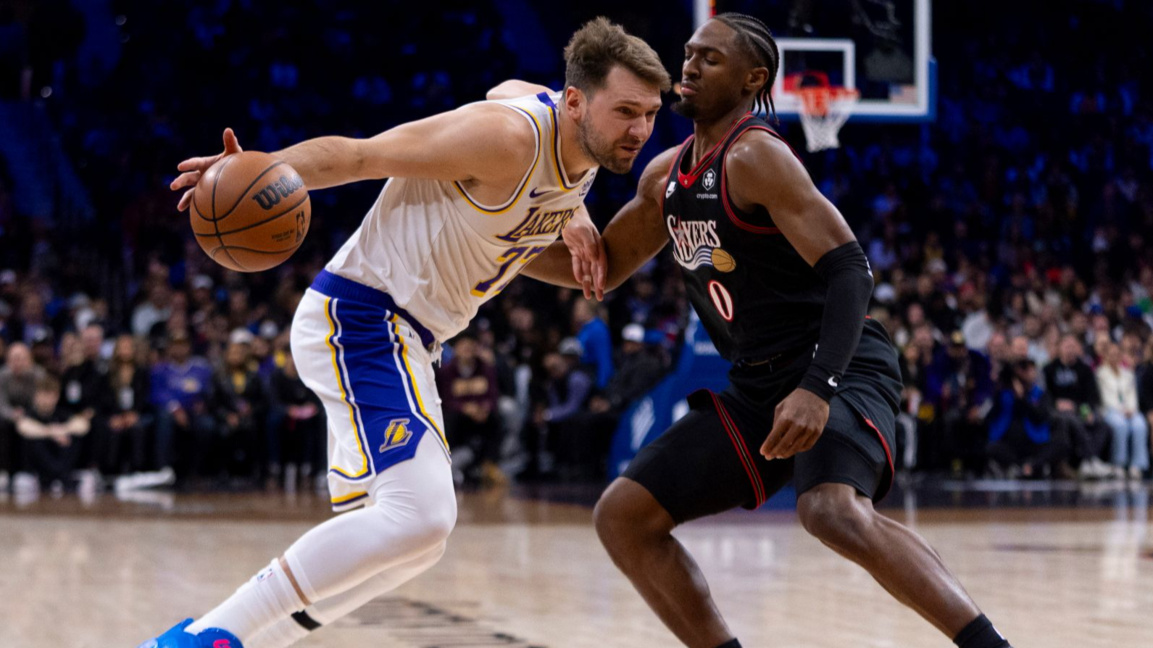 Дончич и Джеймс изведоха Лейкърс до успе...