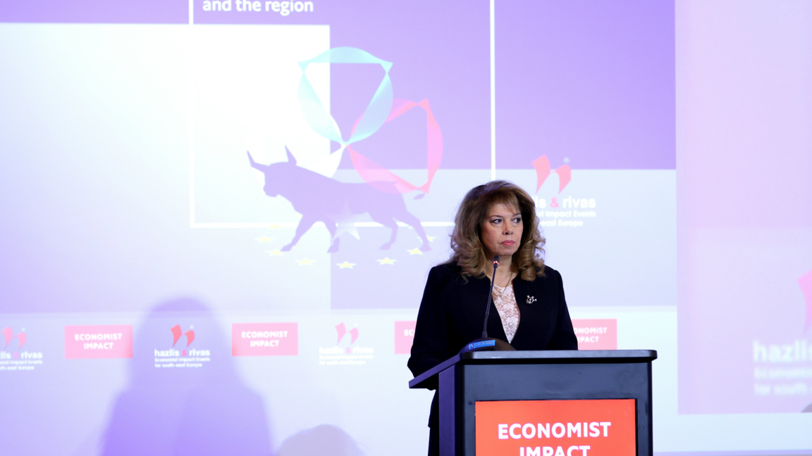 Йотова: Институциите да работят така, че да увеличат доверието в еврото   