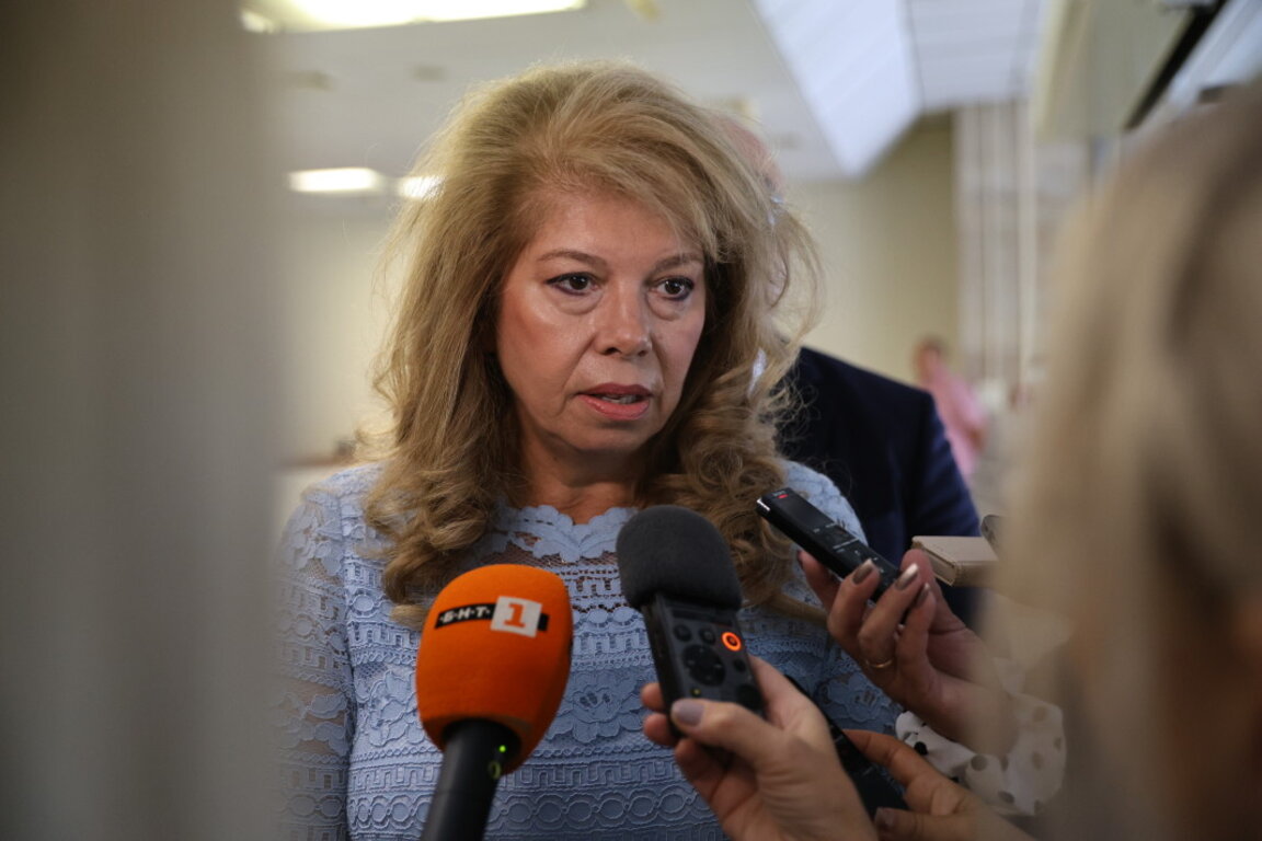 Илияна Йотова