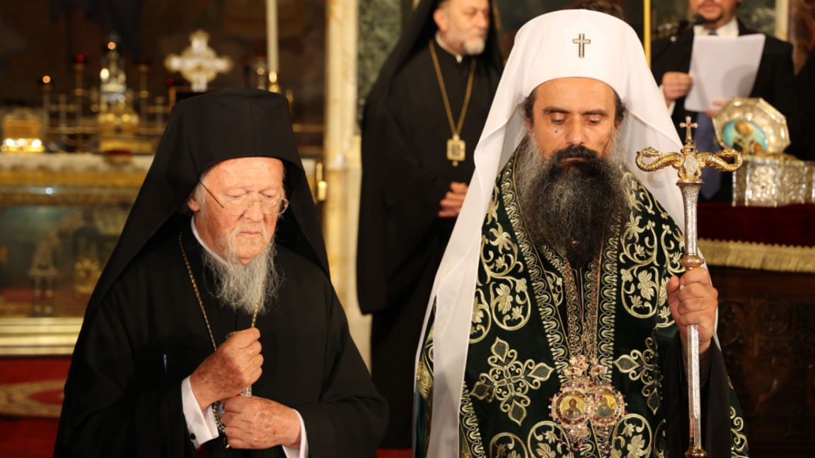 An archive photo of Ecumenical Patriarch Bartholomew (left) and Patriarch Daniil.