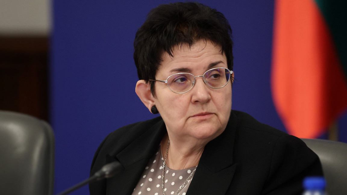 Людмила Петкова обясни механизма на данъчните облекчения за семейства с деца