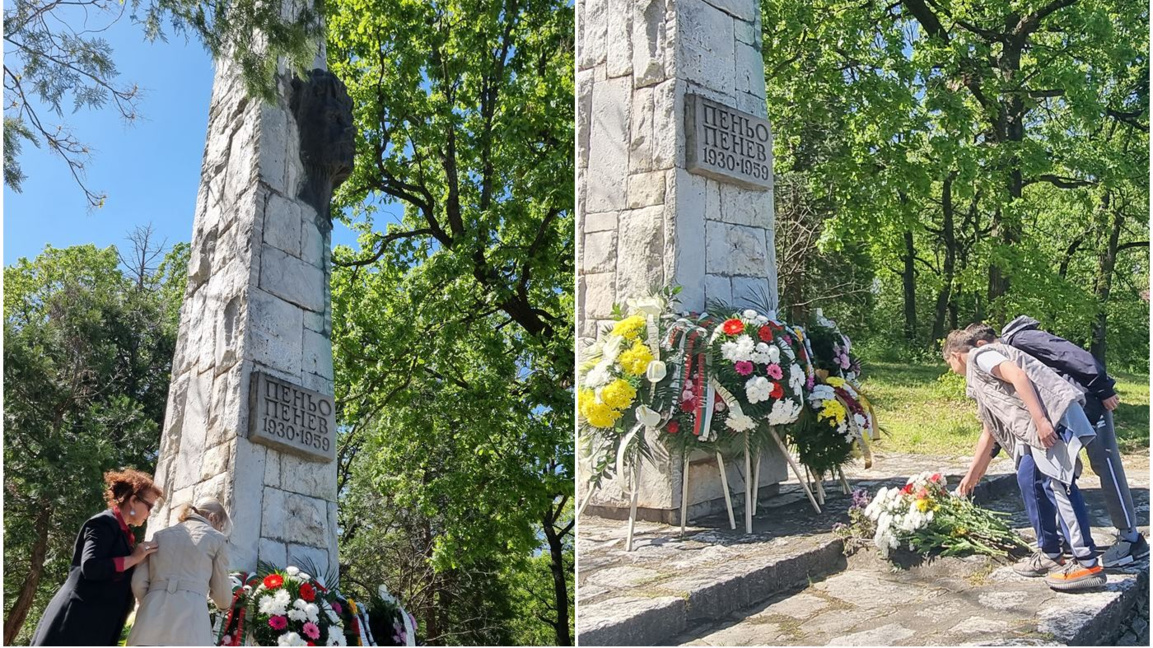 Цветя и венци пред паметника-костница на...