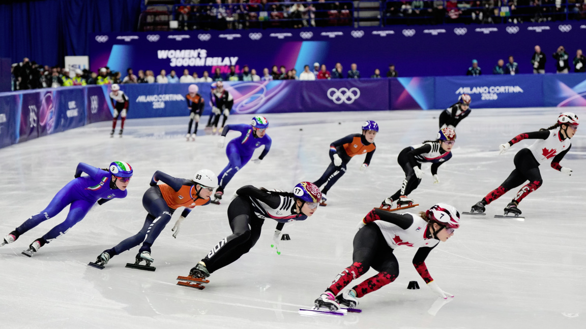 Женската щафета на Корея триумфира с титлата на 3000 метра в шорттрека