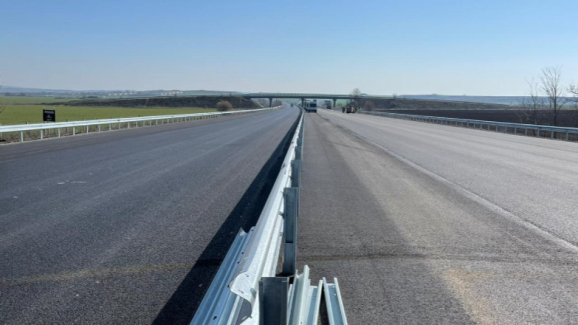 Ремонти по АМ "Тракия" ограничават движението в отделни участъци