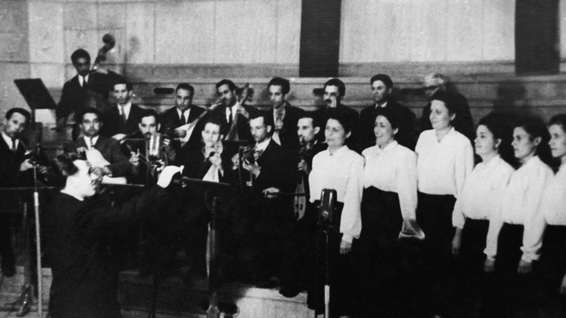 Оркестърът за народна музика с диригент Борис Петров.