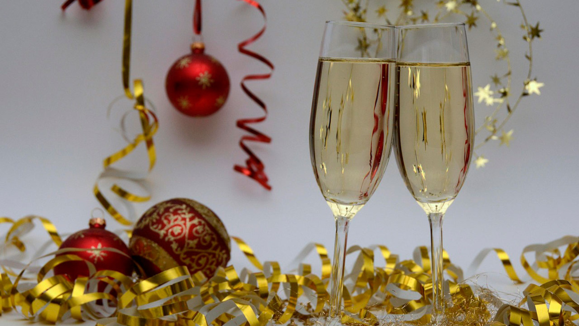 Опияняваща музика с отрезвителен смях...