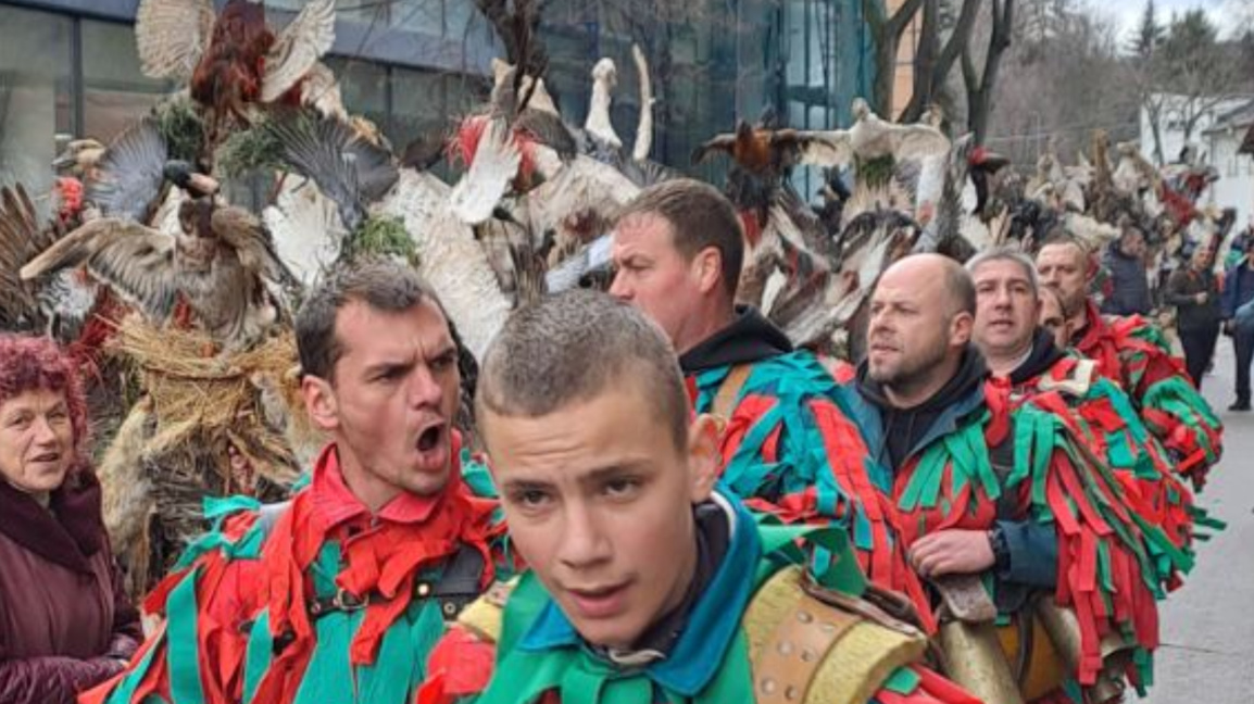 Гости от чужбина и истинска сватба в пре...