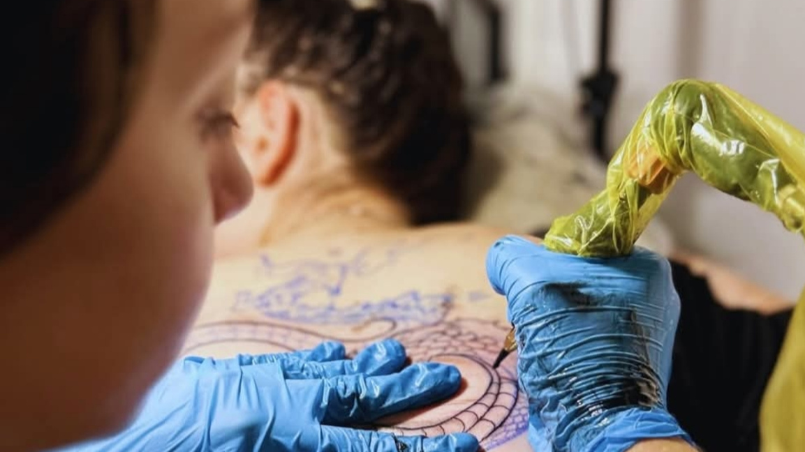 Татуистката Анна-Мария Аксин - Ами за из...