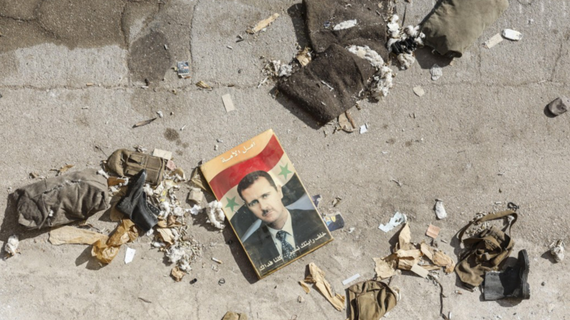 Поне шест жертви на експлозия в джамия в...