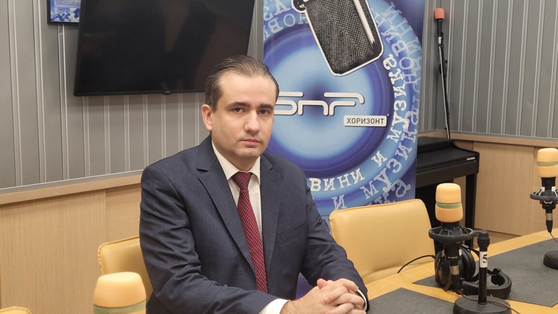 Божидар Божанов