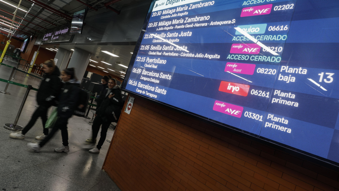 Най-малко 39 са жертвите на жп катастрофата в Испания