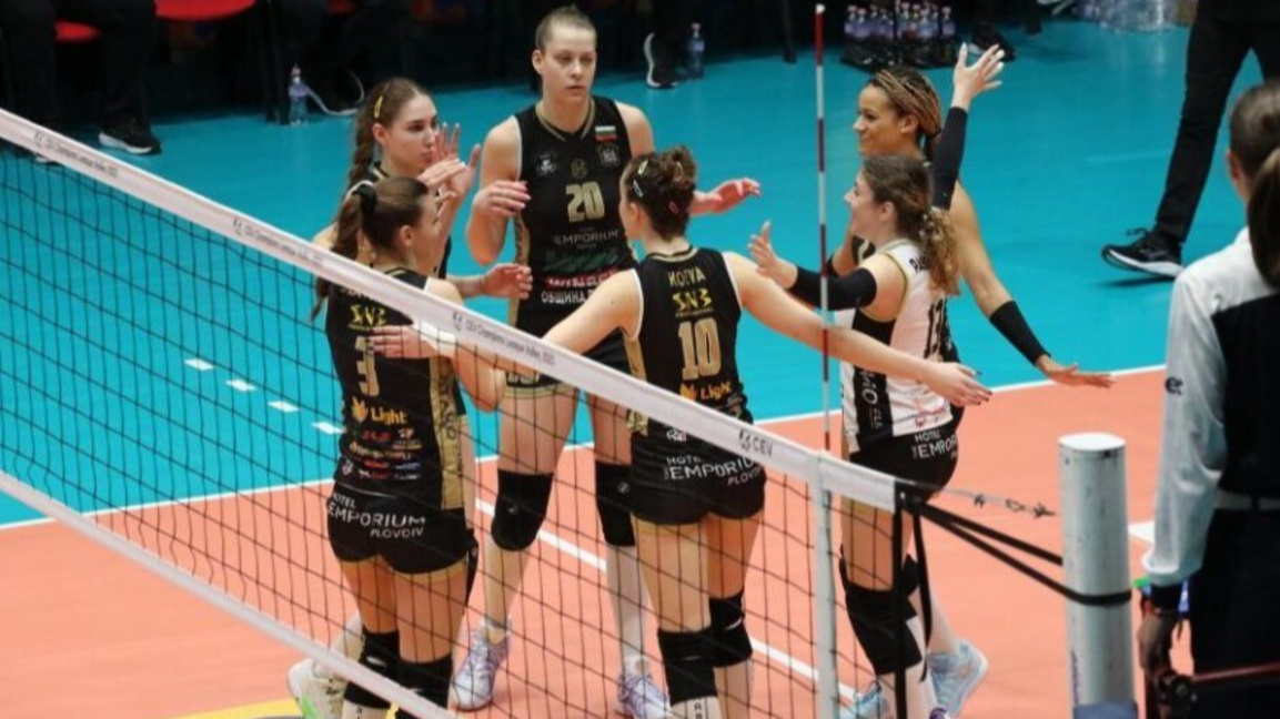 Марица на една победа от 12-та титла по ...