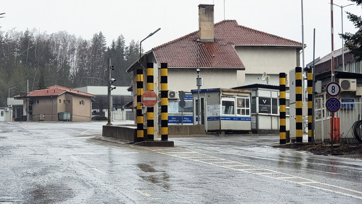 Възстановено е движението на тежкотоварни камиони през два ГКПП-а