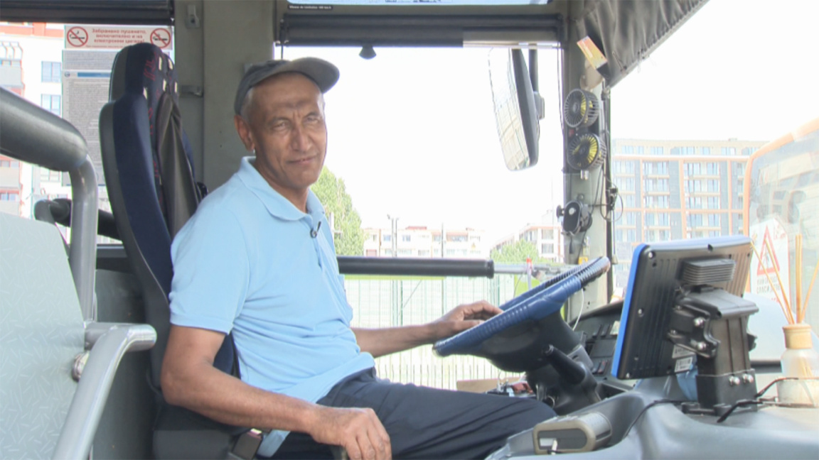 Des conducteurs ouzbeks dans les transpo...