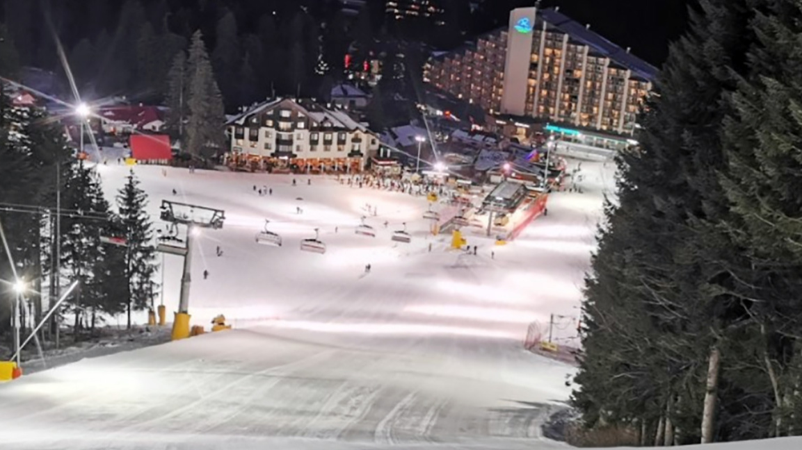 Night skiing opens in Bulgaria's Borovet...