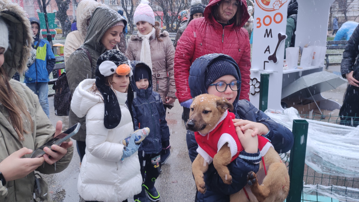 Празник в Детския коледен град в Габрово 