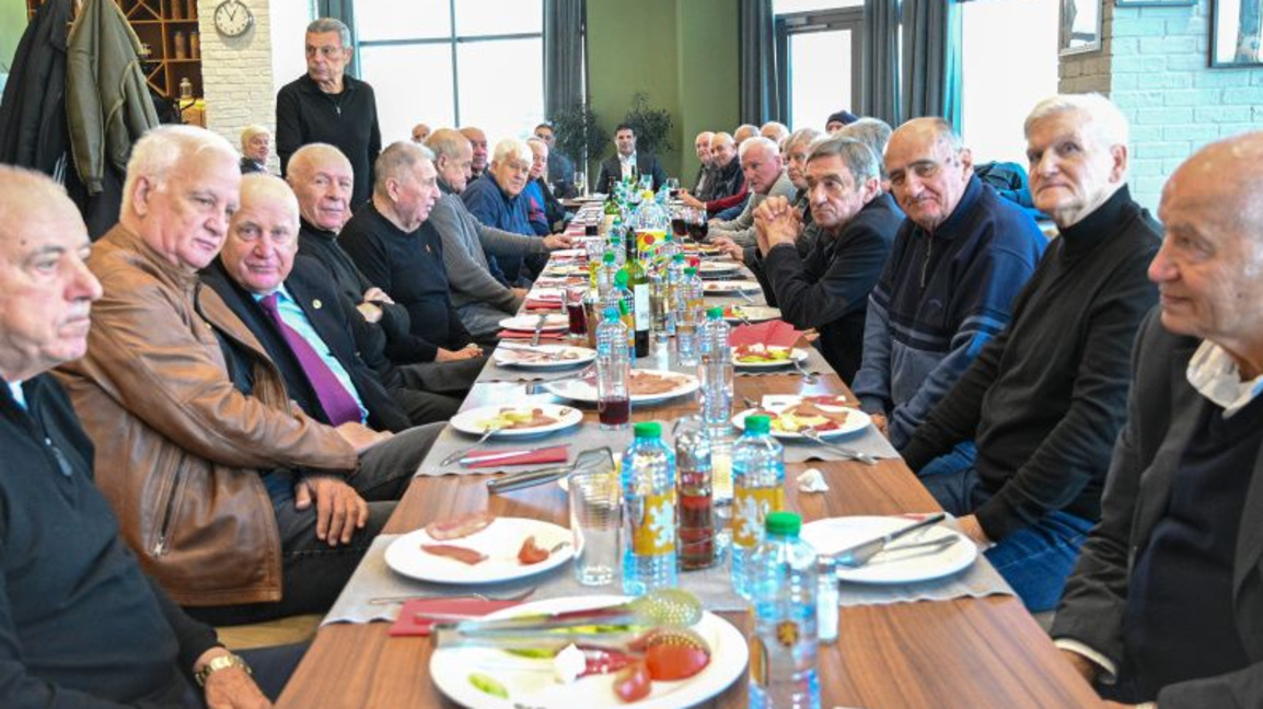 БФС даде традиционния Коледен обяд за ве...