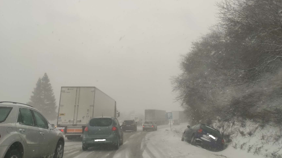 Временно ограничават движението на камиони по пътя Варна - Добрич 