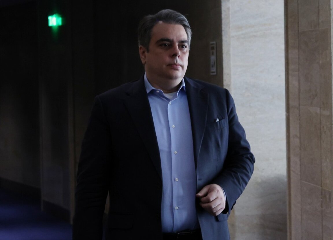 Асен Василев