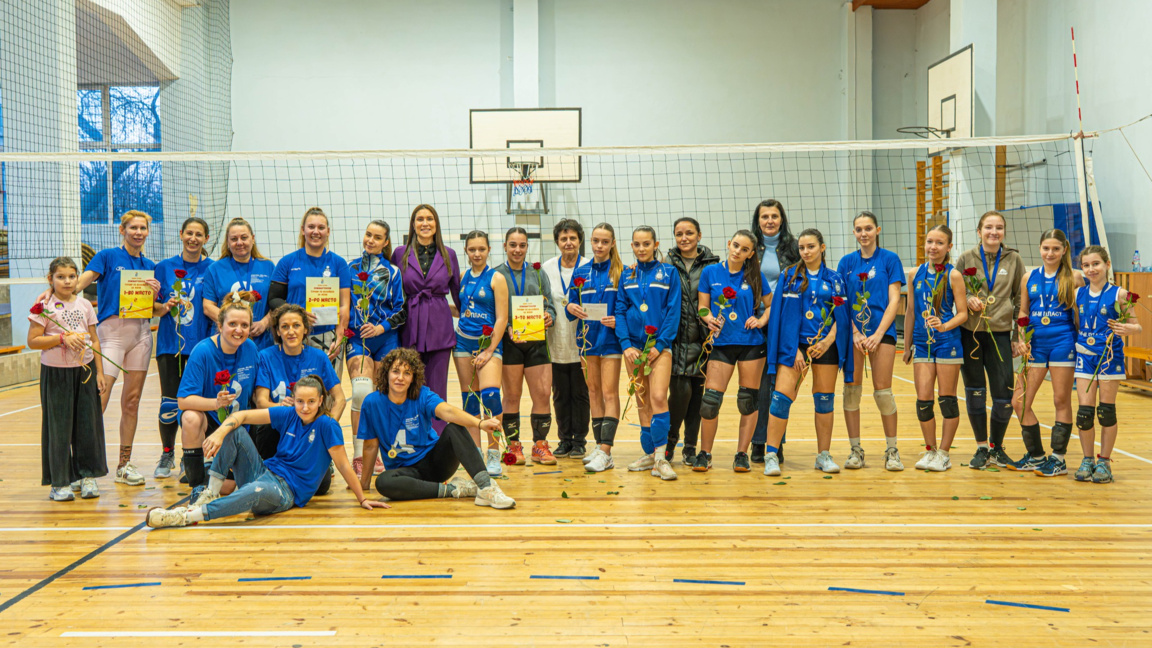 Община Царево спечели дамския волейболен...