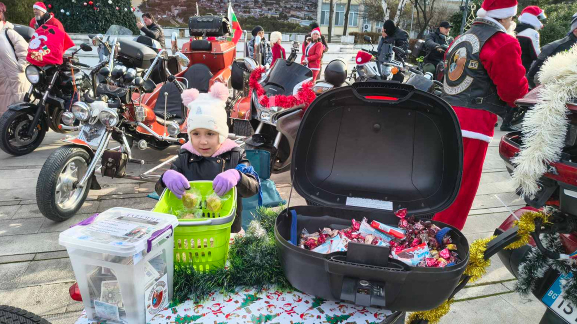 Дарителска кампания на мотоклуб "FREE RI...