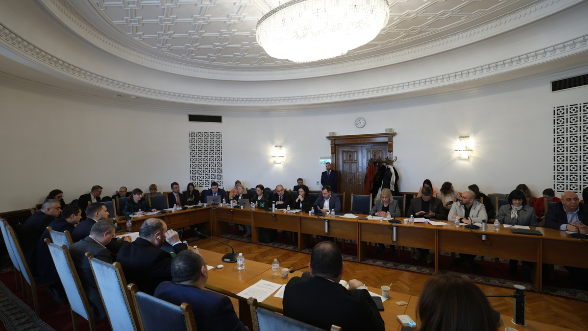 Правната комисия обсъжда на второ четене промените в Изборния кодекс