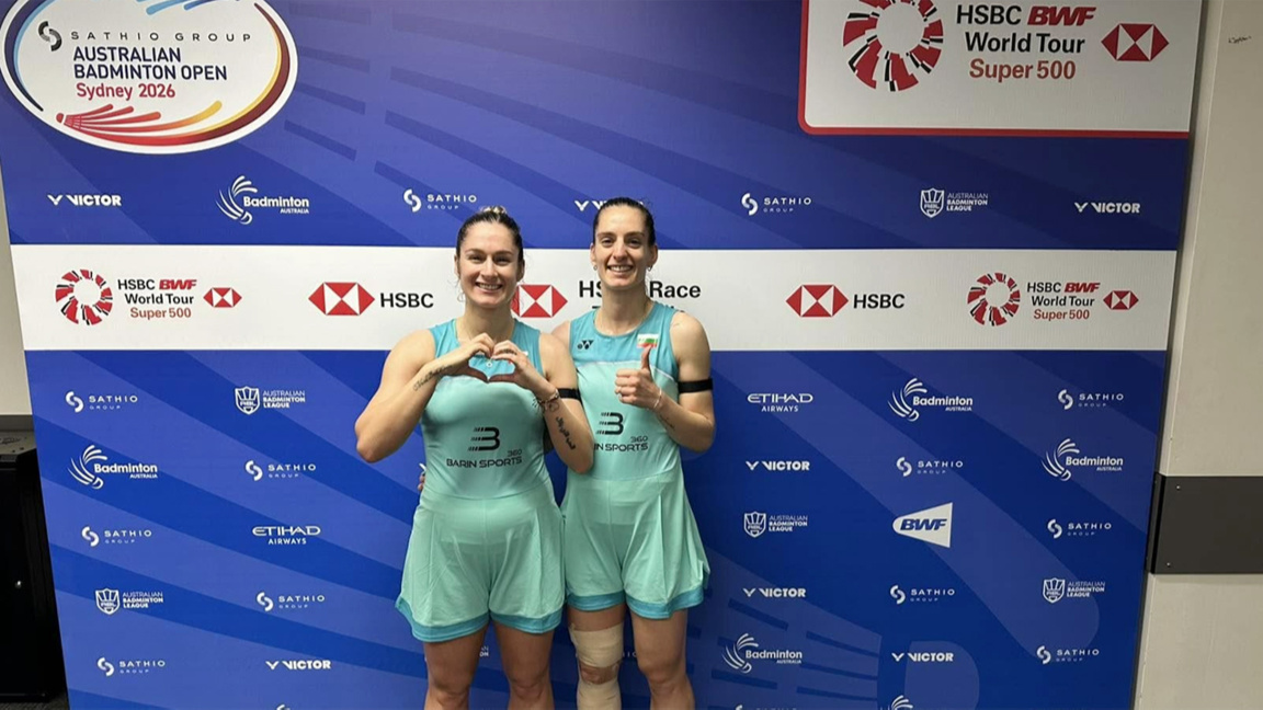 Stoeva Sisters start Sydney badminton to...