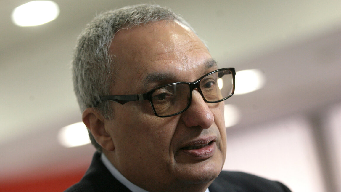 Иван Костов