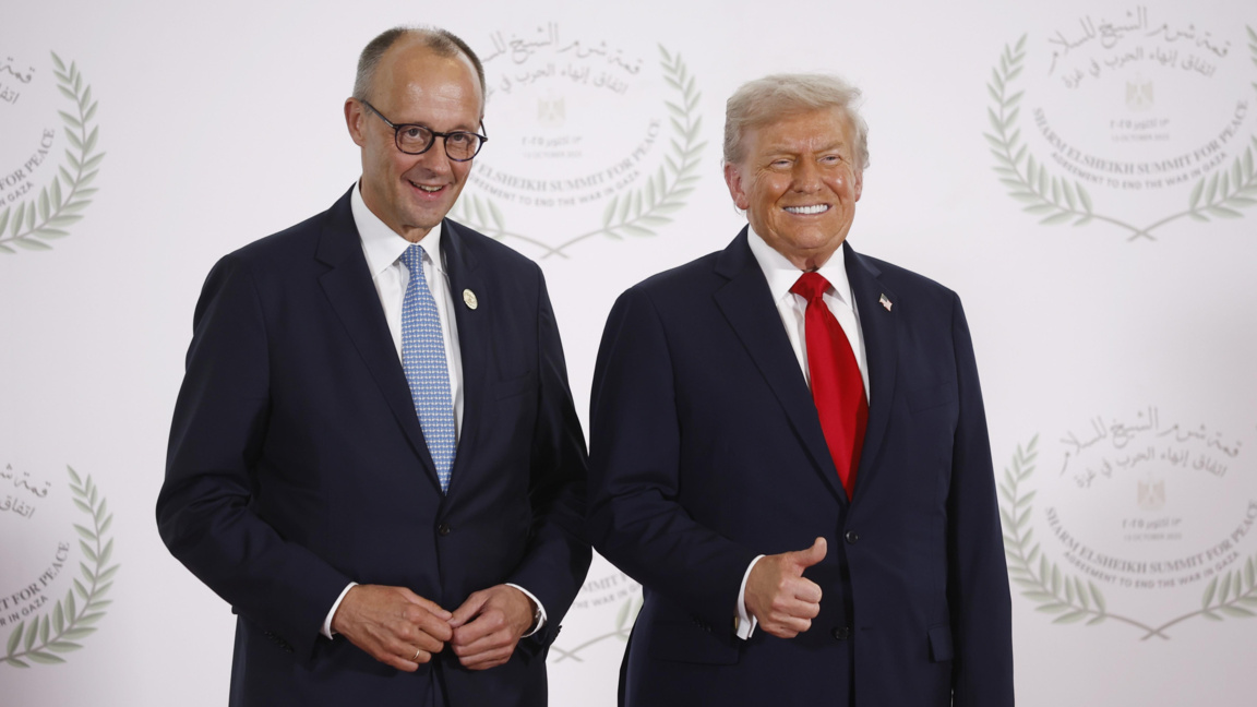 Канцлерът на Германия Фридрих Мерц (вляво) и президентът на САЩ Доналд Тръмп