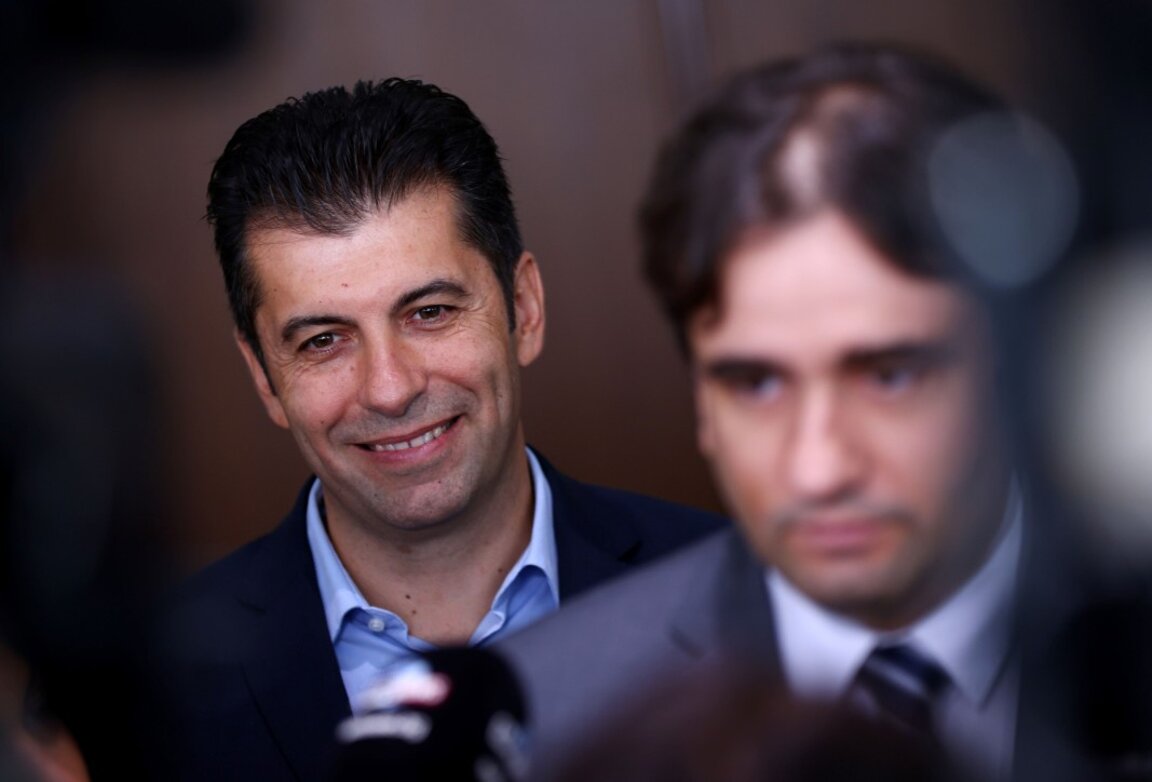 Кирил Петков (вляво) и Божидар Божанов