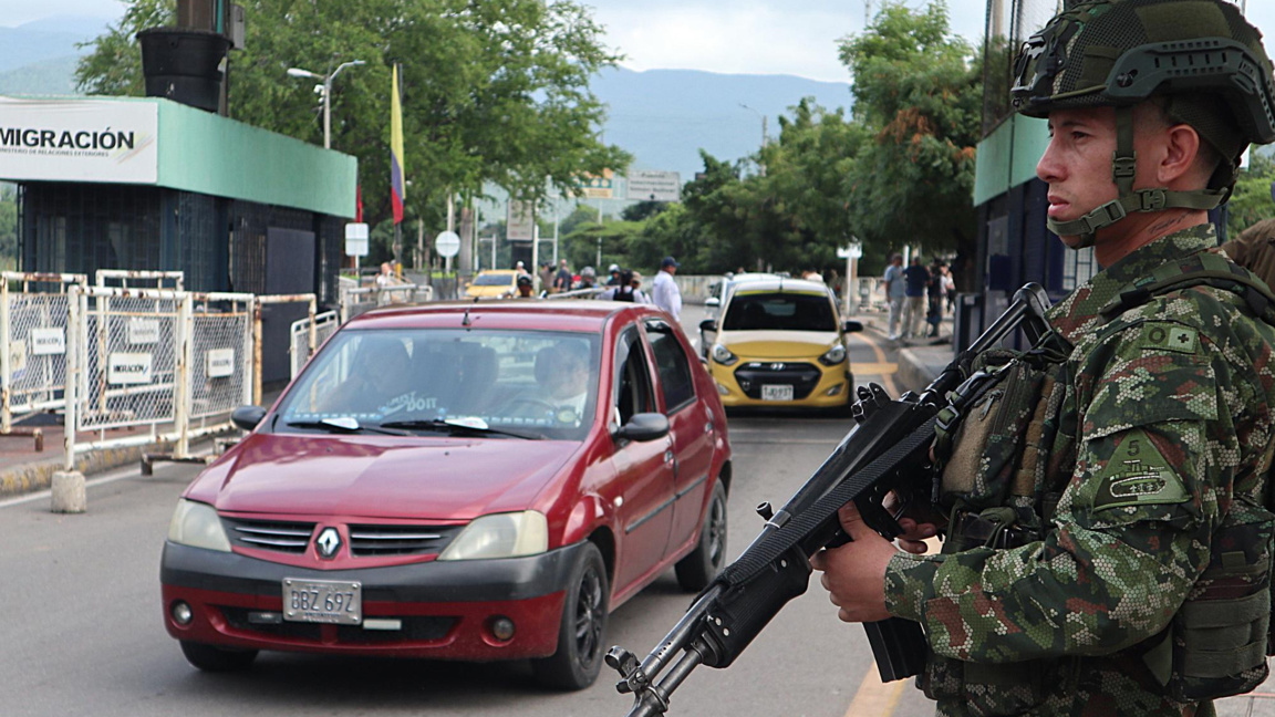 Каракас - военни патрули на всеки ъгъл...