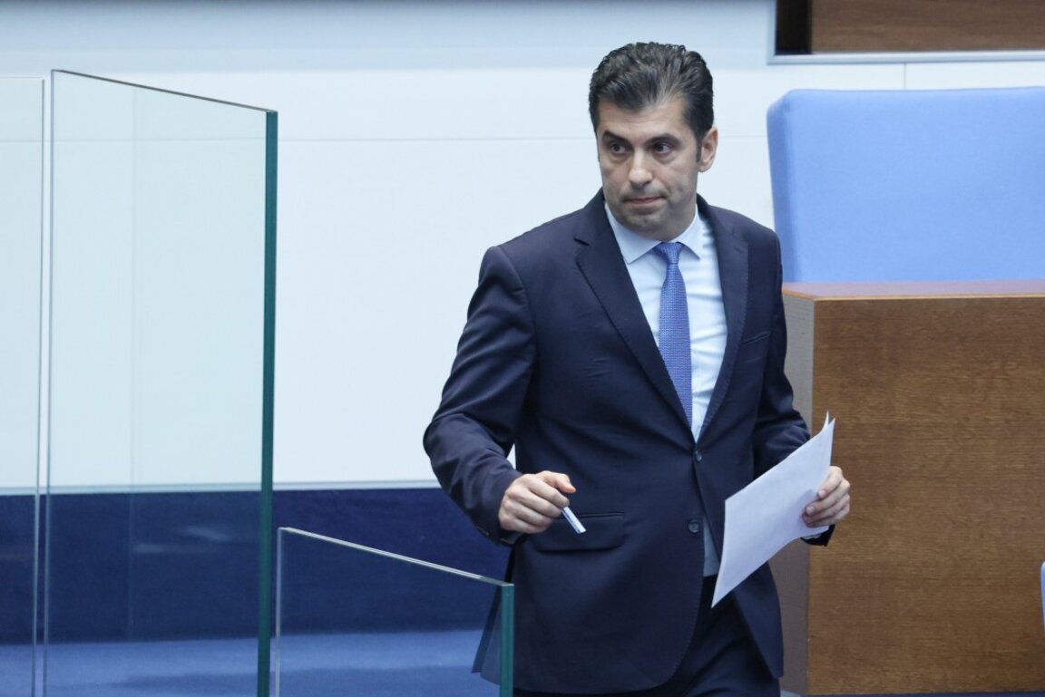 Кирил Петков