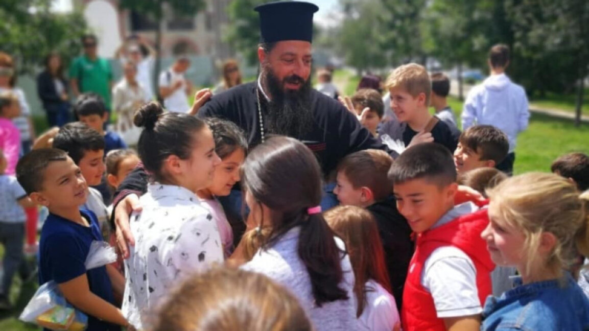 Отец Николай Величков: Допълнителен час по религия няма да натовари учениците