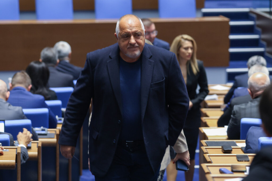 Лидерът на ГЕРБ Бойко Борисов в НС -  8 октомври 2025 г.