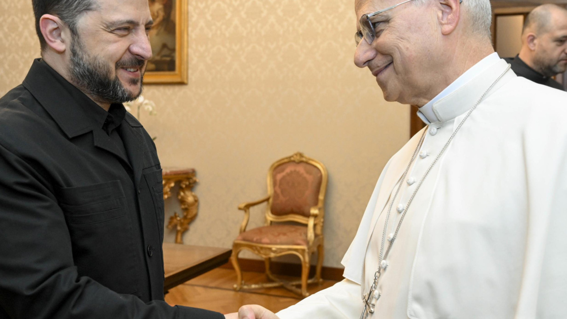 Президентът на Украйна Володомир Зеленски и папа Лъв XIV