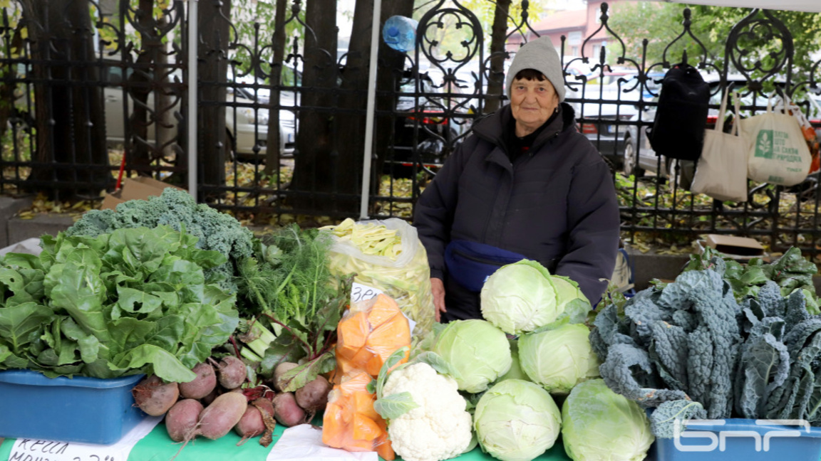 Стабилност при основните храни, сезонен ръст при оранжерийните зеленчуци
