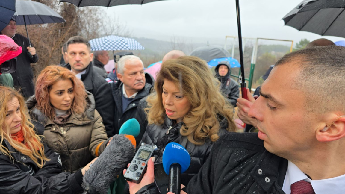 Президентът Йотова започва във вторник консултациите с партиите