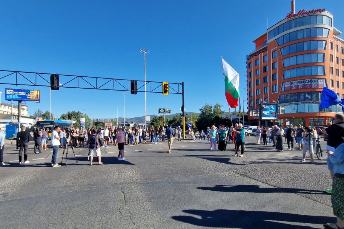 Протест на кръстовището на „Цариградско шосе“ и ул.„Димитър Пешев“, 22 септември 2025 г.