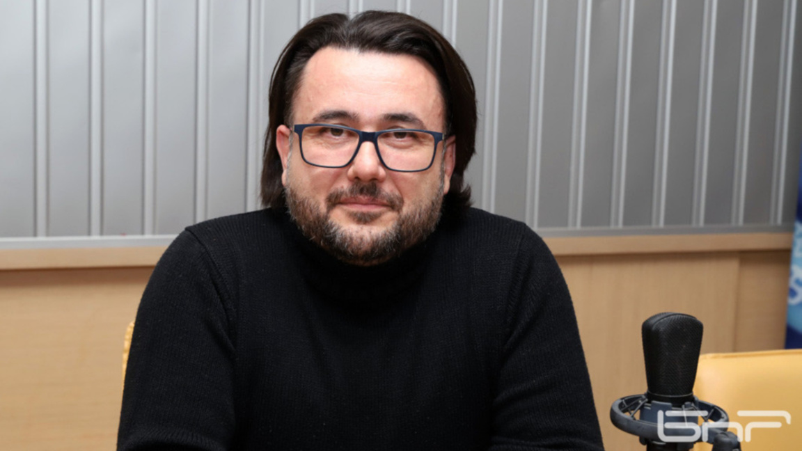 Доц. Димитров: Войната по пътищата не се...