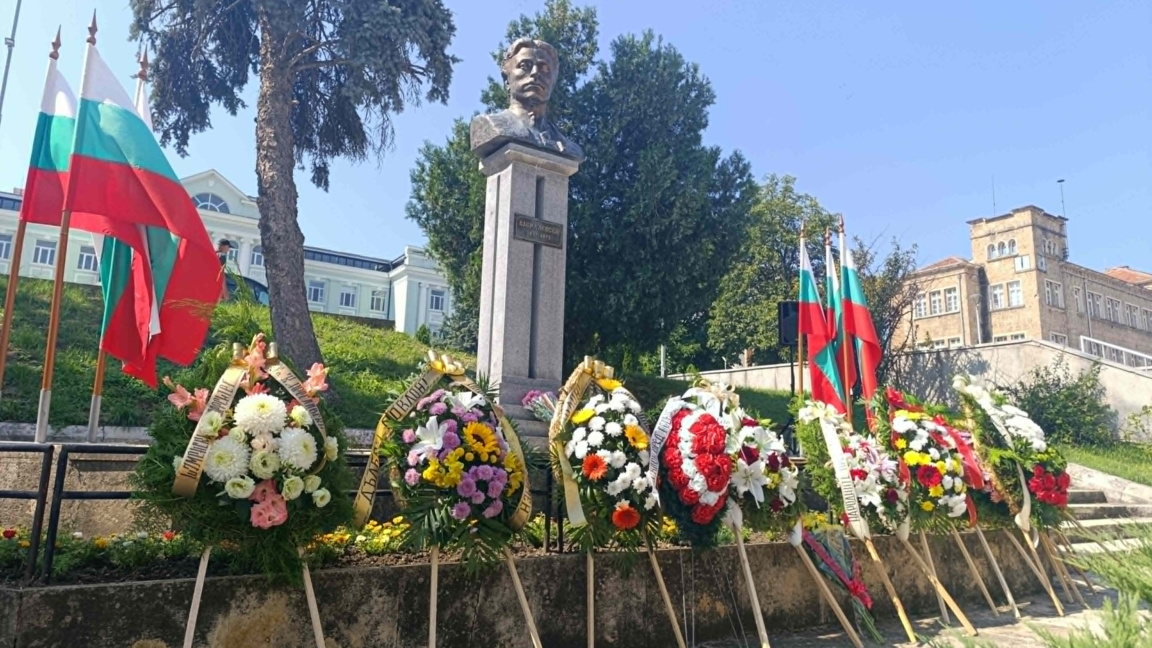 Шумен почете свободата и нейния Апостол...