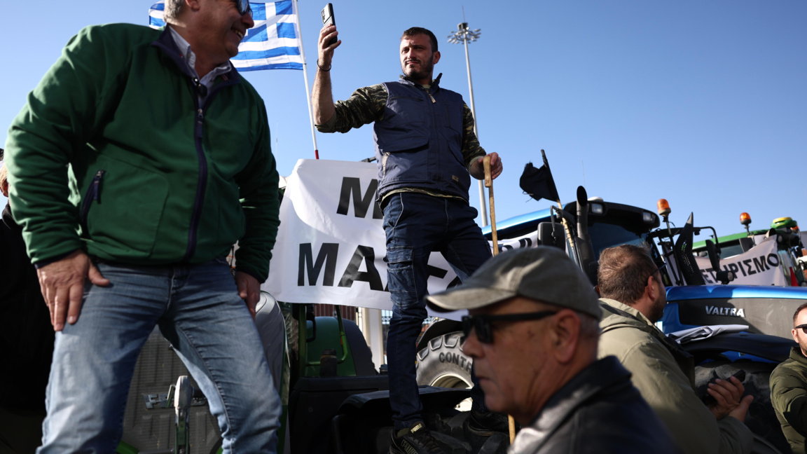 Гръцките фермери засега няма да преговарят с правителството