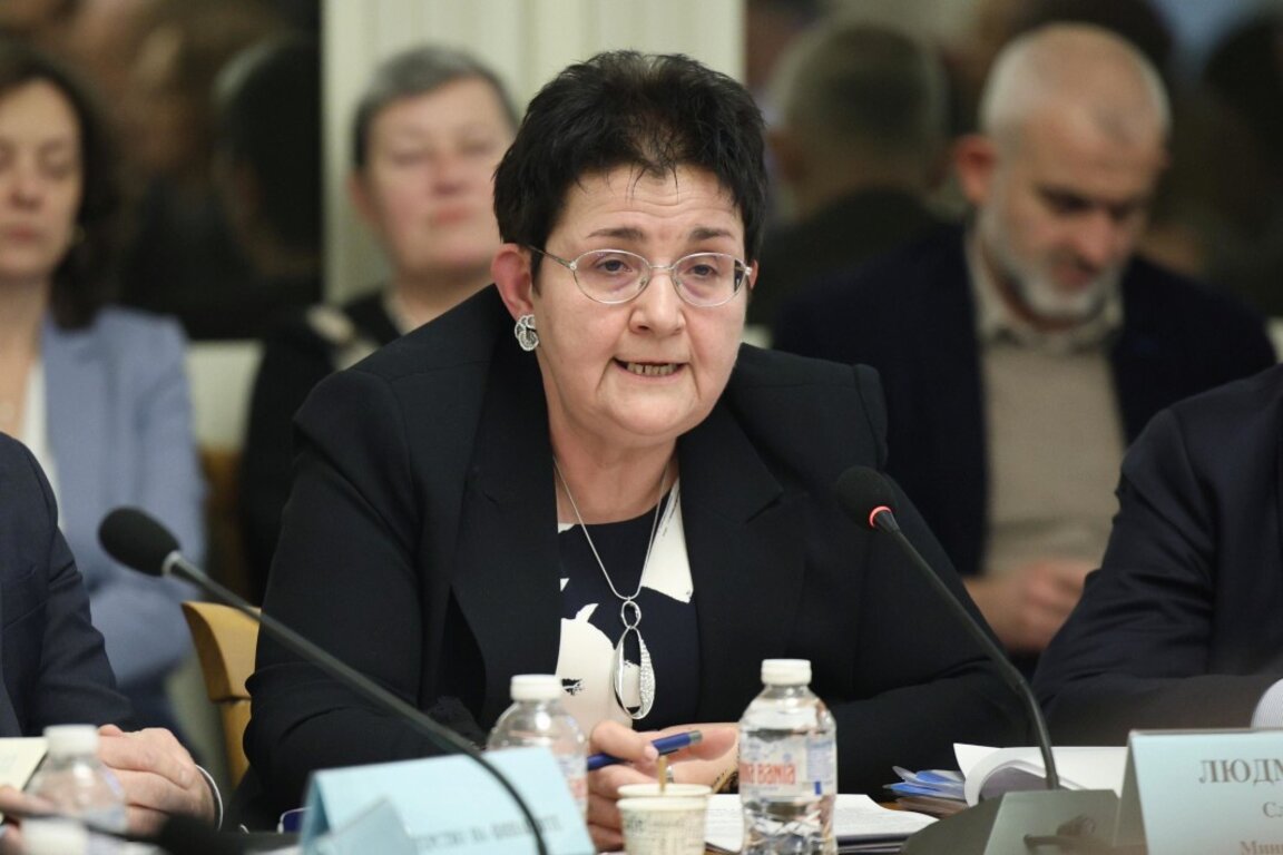 Министърът на финансите Людмила Петкова