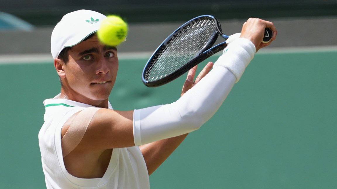 Tenisti Ivan Ivanov e mbyll sezonin si n...