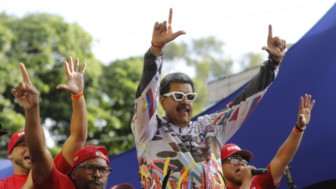 Николас Мадуро на митинг в Каракас.