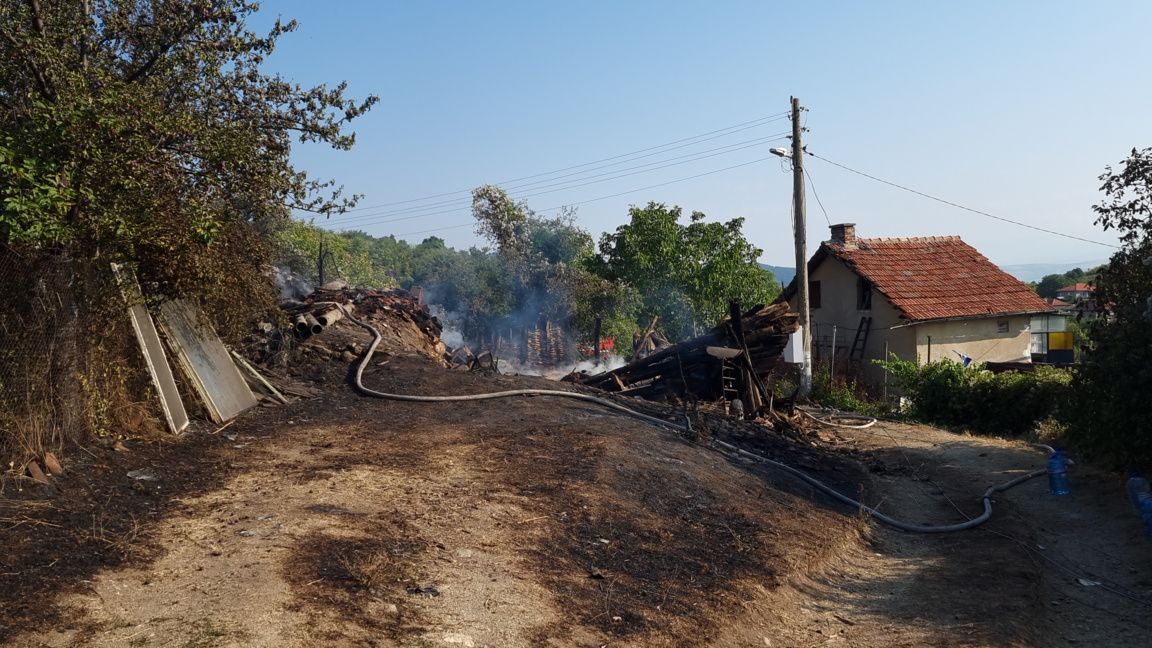 Ликвидиран е пожарът край Бобошево, обхванал 1200 декара